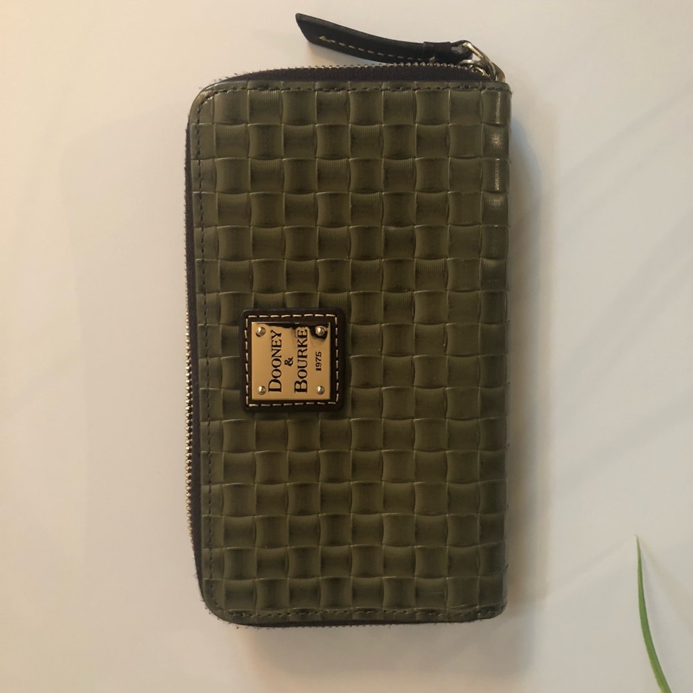 Dooney & Bourke Women wallet